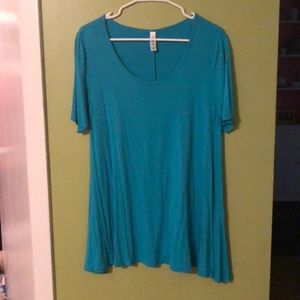 LulaRoe T-shirt